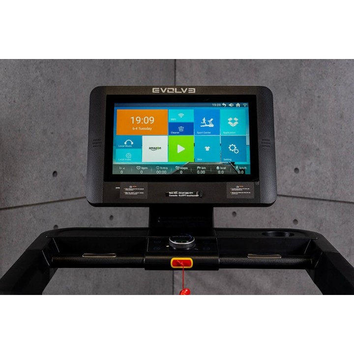 Evolve bėgimo takelis su 18.5'' TFT konsole