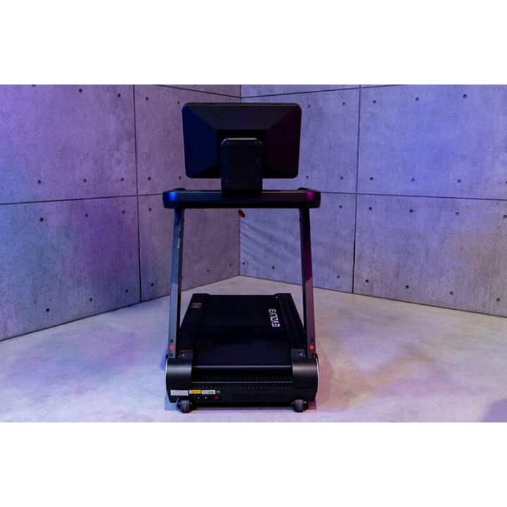 Evolve bėgimo takelis su 18.5'' TFT konsole