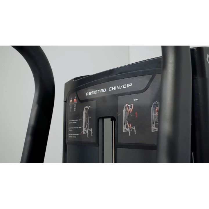 Evolve Ultra serijos Selectorized Assisted Chin / Dip treniruoklis