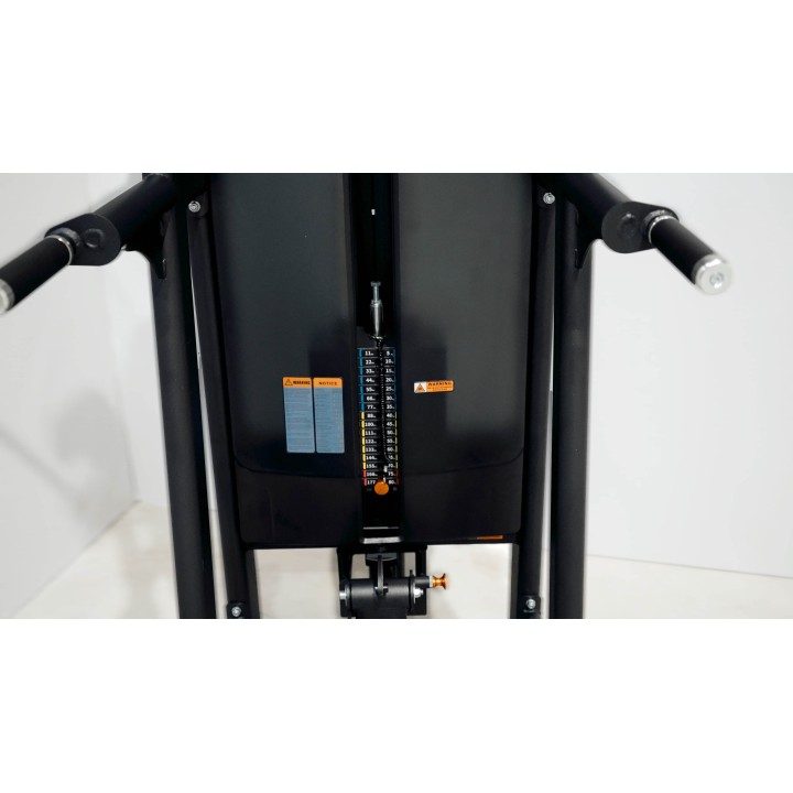 Evolve Ultra serijos Selectorized Assisted Chin / Dip treniruoklis