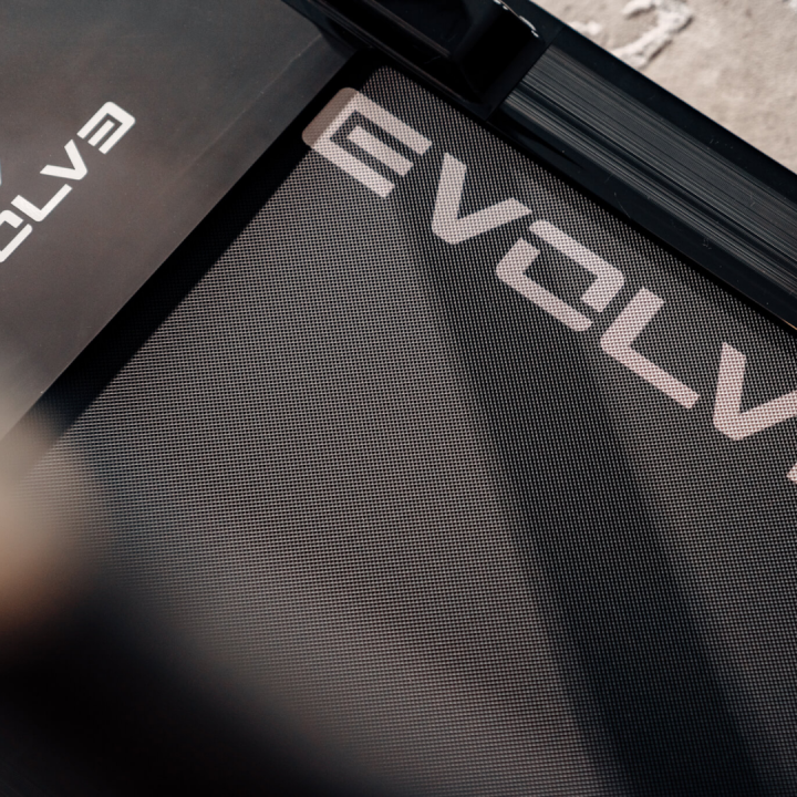 Evolve bėgimo takelis su 175 LED konsole