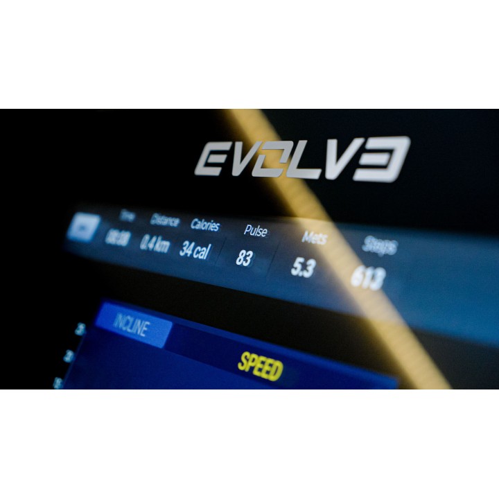 Evolve Econ Series bėgimo takelis su 21,5 colio konsole ir 48 % įkalne, TM-HT-225-TFT