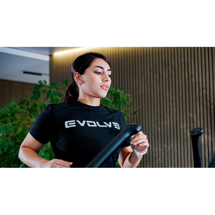 Evolve Econ Series bėgimo takelis su 21,5 colio konsole ir 48 % įkalne, TM-HT-225-TFT