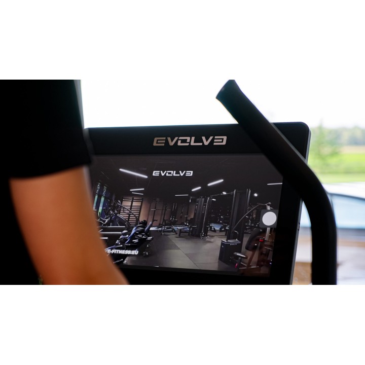 Evolve Econ Series bėgimo takelis su 21,5 colio konsole ir 48 % įkalne, TM-HT-225-TFT