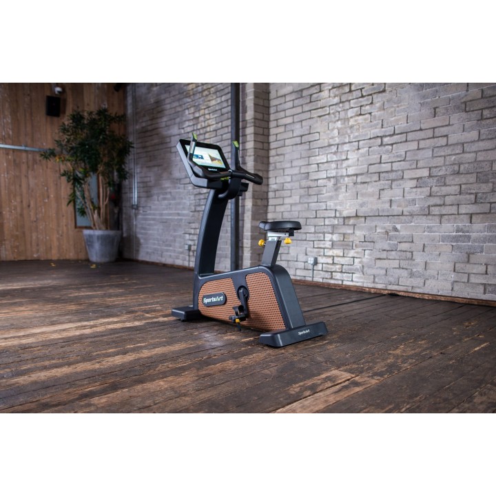 Sports Art Status C576U dviratis treniruoklis su 16" konsole