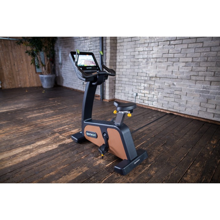 Sports Art Status C576U dviratis treniruoklis su 16" konsole