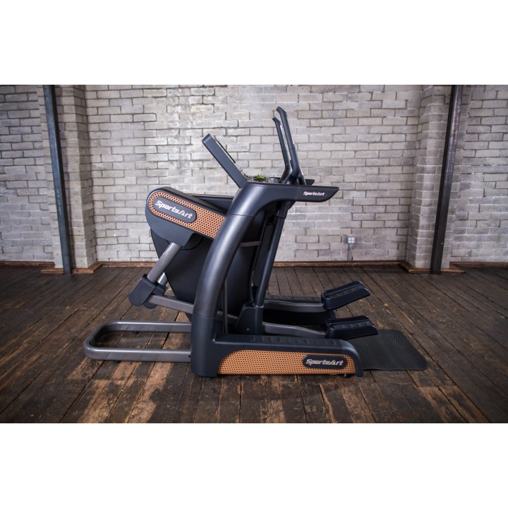 Sports Art Status V886 elipsinis treniruoklis su 16" konsole