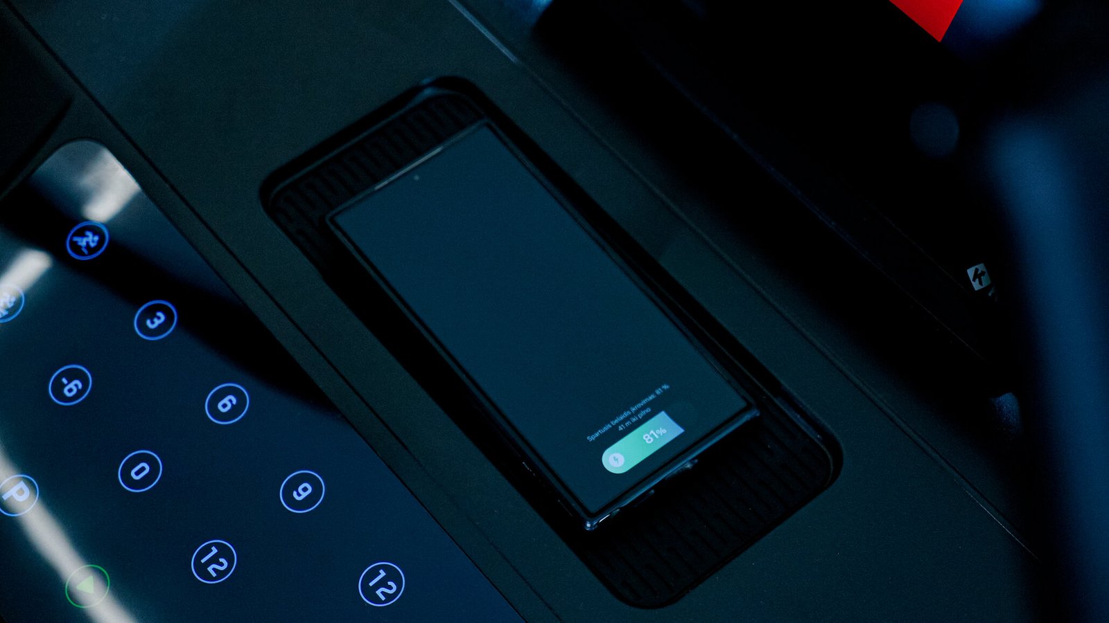 EV-TM-HT-225-LED belaidis telefono įkrovimas