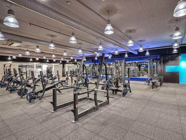 „Gym+“ sporto klubas , Ukmergės g., Vilnius, 2019