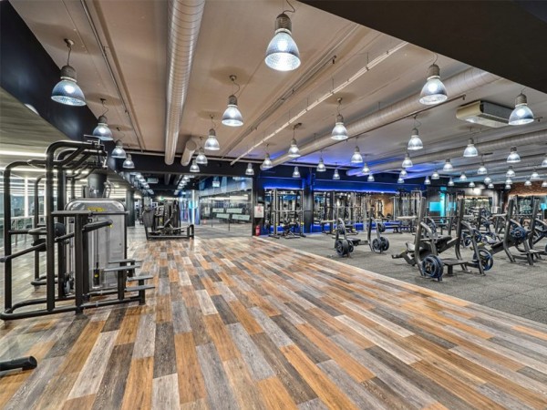 „Gym+“ sporto klubas , Ukmergės g., Vilnius, 2019