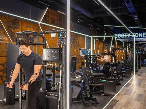 „Gym+“ sporto klubas, Mokslininkų g., Vilnius, Lietuva, 2026