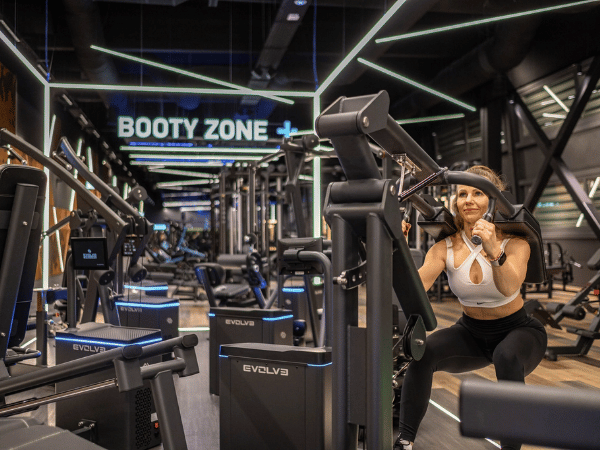 „Gym+“ sporto klubas, Mokslininkų g., Vilnius, Lietuva, 2026