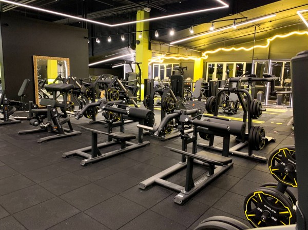 „Lemon Gym“ sporto klubas, A. Sacharova g., Ryga, Latvija, 2022