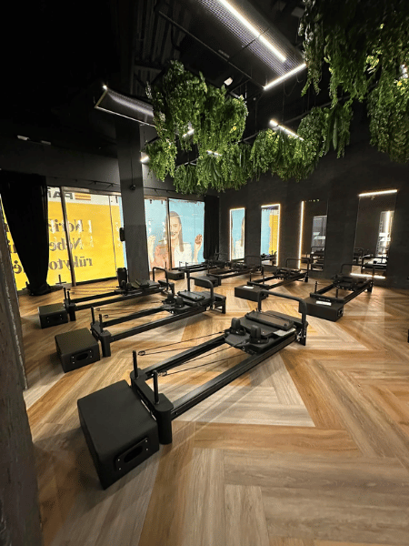 „Gym+“ sporto klubas, Panorama, Vilnius, Lietuva 2026 – pilateso treniruočių zona